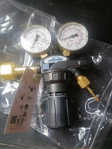 Продам газовый редуктор Ar /CO2 (1 фото из 1)