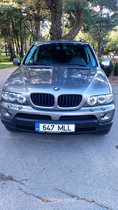 BMW X5 (2 foto / 10)