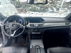 Mercedes-Benz E 220 2.2 E BLUE TEC (14 foto / 15)