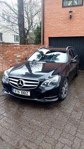 Mercedes-Benz E 220 2.2 E BLUE TEC (2 foto / 15)