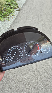 BMW E39 530d 142kW Manual (8 foto / 15)