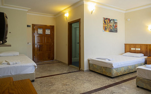 TAL BEACH HOTEL (9 foto / 10)