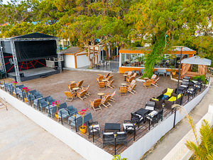 OJI BEACH HOTEL (8 фото из 10)