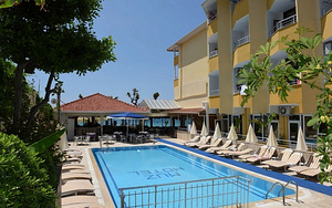 MUZ HOTEL (1 фото из 10)
