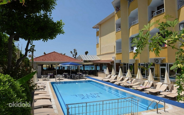 MUZ HOTEL