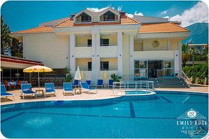 EMILY ROSE HOTEL (2 foto / 10)