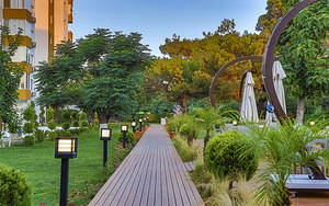 LARA GARDEN (9 фото из 10)