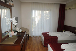 ASTORIA HOTEL (3 foto / 6)