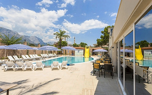 RICH MELISSA HOTEL (4 foto / 10)