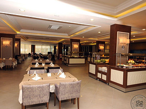 INSULA RESORT & SPA (6 фото из 10)