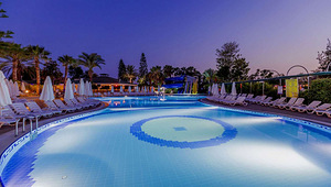 HOLIDAY PARK RESORT (10 foto / 10)