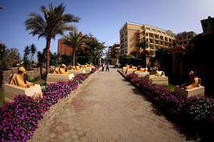 KINGTUT AQUA PARK BEACH RESORT HURGHADA (2 foto / 10)