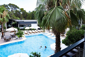 FOREST IN HOTEL (8 фото из 10)