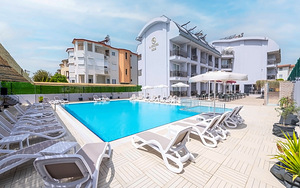 A HOTEL SIDE (4 фото из 10)