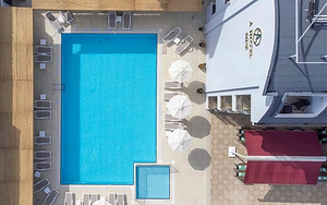 A HOTEL SIDE (6 фото из 10)