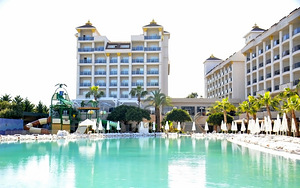 LAKE RIVER SIDE HOTEL (2 foto / 10)