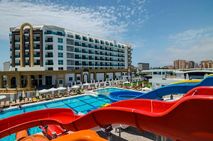 THE LUMOS DELUXE RESORT HOTEL & SPA (3 foto / 10)