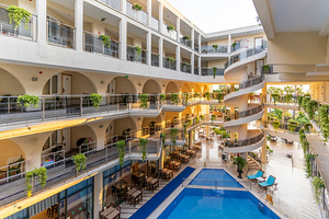 LANCORA BEACH HOTEL (9 foto / 10)