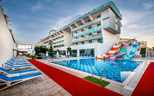 SENSITIVE PREMIUM RESORT & SPA (1 фото из 10)