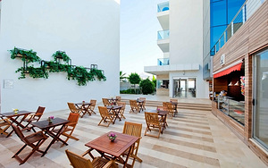 YALIHAN UNA HOTEL (7 foto / 10)