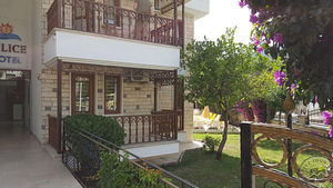 FELICE HOTEL (4 foto / 10)