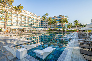 BERRY BLUE HOTEL (EX. BERRY HOTEL) (1 foto / 10)