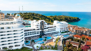 LAGUNA BEACH ALYA RESORT & SPA HOTEL (1 foto / 10)
