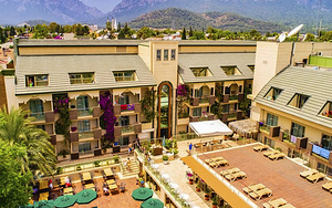 AMBASSADOR PLAZA HOTEL (1 foto / 10)