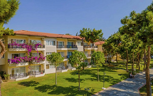 JUSTINIANO CLUB PARK CONTI (8 foto / 10)