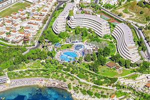 THE GRAND BLUE SKY HOTEL (10 foto / 10)