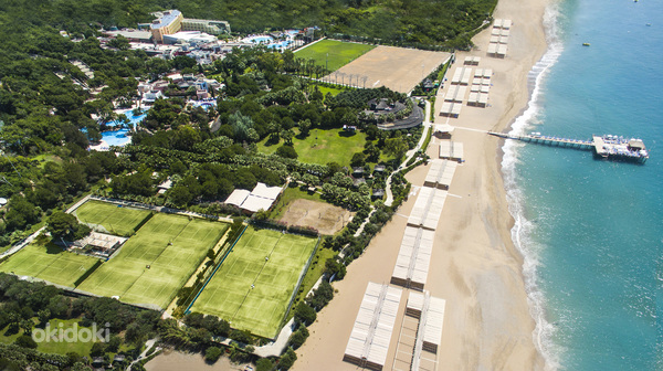 BLUE WATERS CLUB
