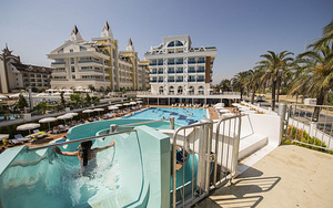 PALM WORLD SIDE RESORT & SPA (1 foto / 10)