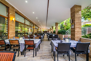 HANE FAMILY RESORT (9 foto / 10)