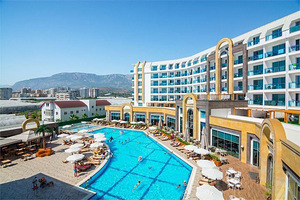 THE LUMOS DELUXE RESORT HOTEL & SPA (17 foto / 24)