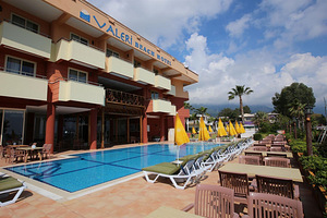 VALERI BEACH HOTEL (+12 ADULT) (4 foto / 10)