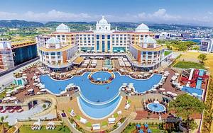 LITORE RESORT HOTEL & SPA (2 foto / 10)