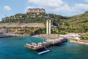 UTOPIA WORLD HOTEL (7 фото из 10)