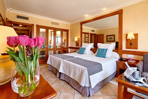 GF COSTA ADEJE GRAN HOTEL (8 foto / 10)