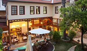 MEDITERRA ART BOUTIQUE (4 foto / 10)
