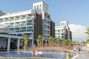 LINDA SUNNY BEACH HOTEL & SPA (2 foto / 10)