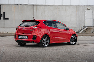 Kia Ceed GT Line CRDi DCT (2 foto / 11)