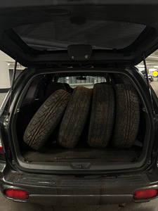 HYUNDAI SANTA FE (8 foto / 9)