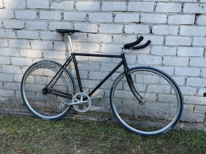 Maantee / linna ratas (1 foto / 10)