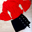 Красная блузка и черная брючная юбка (фото #1)