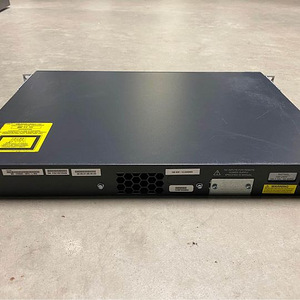 Cisco Catalyst 2960G series 48 port Gigabit Ethernet Switch (2 foto / 2)
