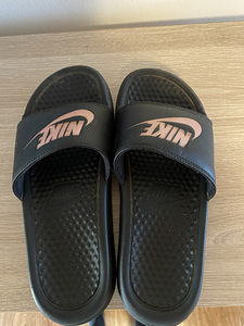 Nike suveks 36,5/23cm (2 foto / 3)
