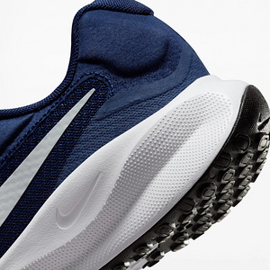 Новые кроссовки Nike Revolution 7, 41 размер (3 фото из 3)