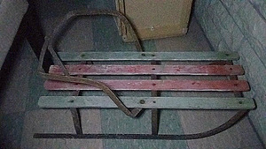 АНТИКВАРНЫЕ САНИ (3 фото из 3)