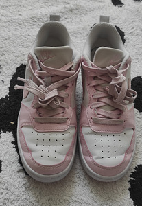 Nike tossud tüdrukule s.36 (2 foto / 4)