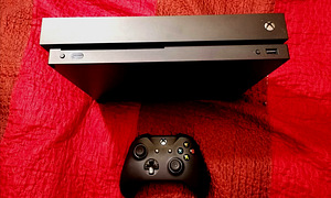 Xbox one x 1tb (2 foto / 2)